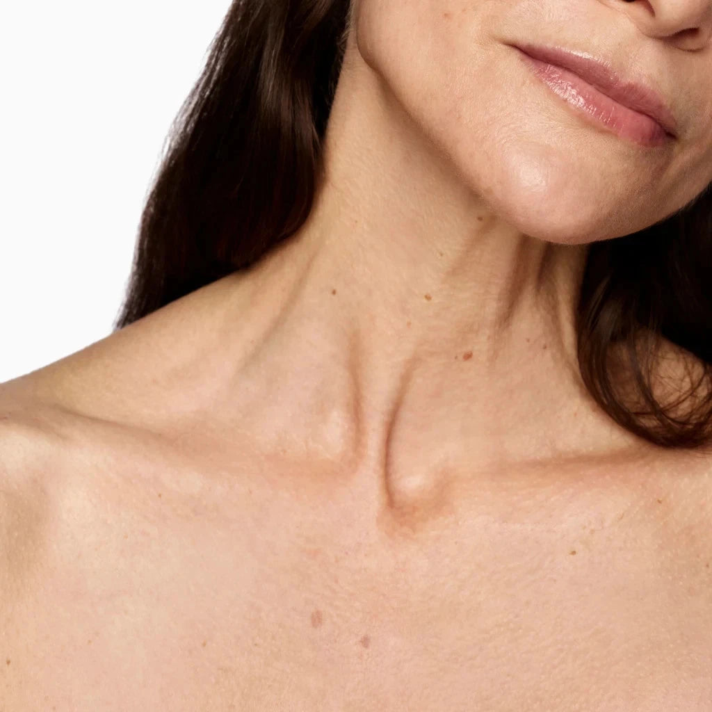 Beauty Pie Über Youth Back in stock Neck & Chest Super Lift Serum-Spray 95ml